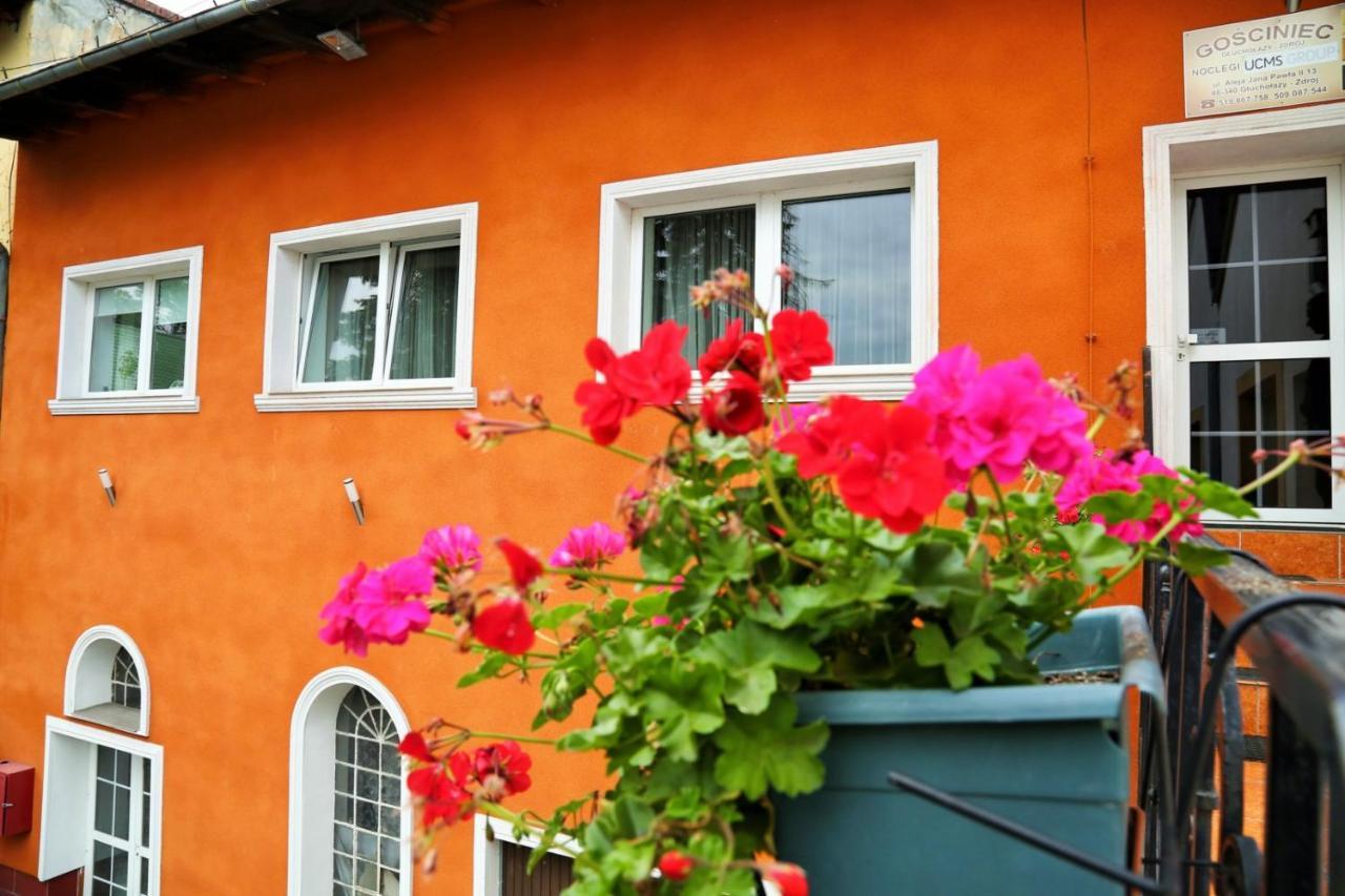 Gosciniec Glucholazy Zdroj Aparthotel Exterior foto